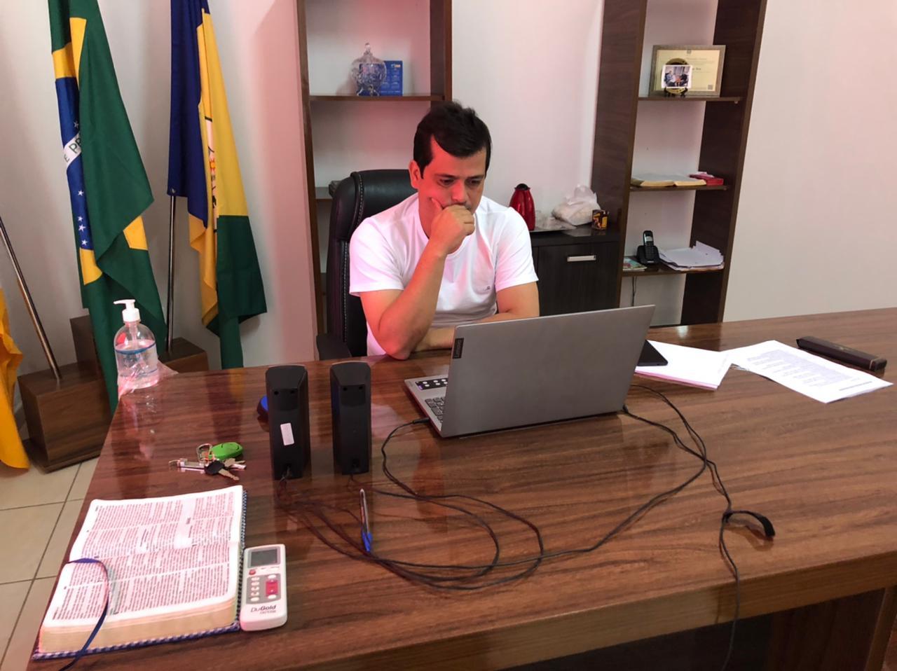 Prefeito de Talismã Diogo Borges participa de reunião para tomada de medidas contra o avanço da Covid-19 no Sul do Estado