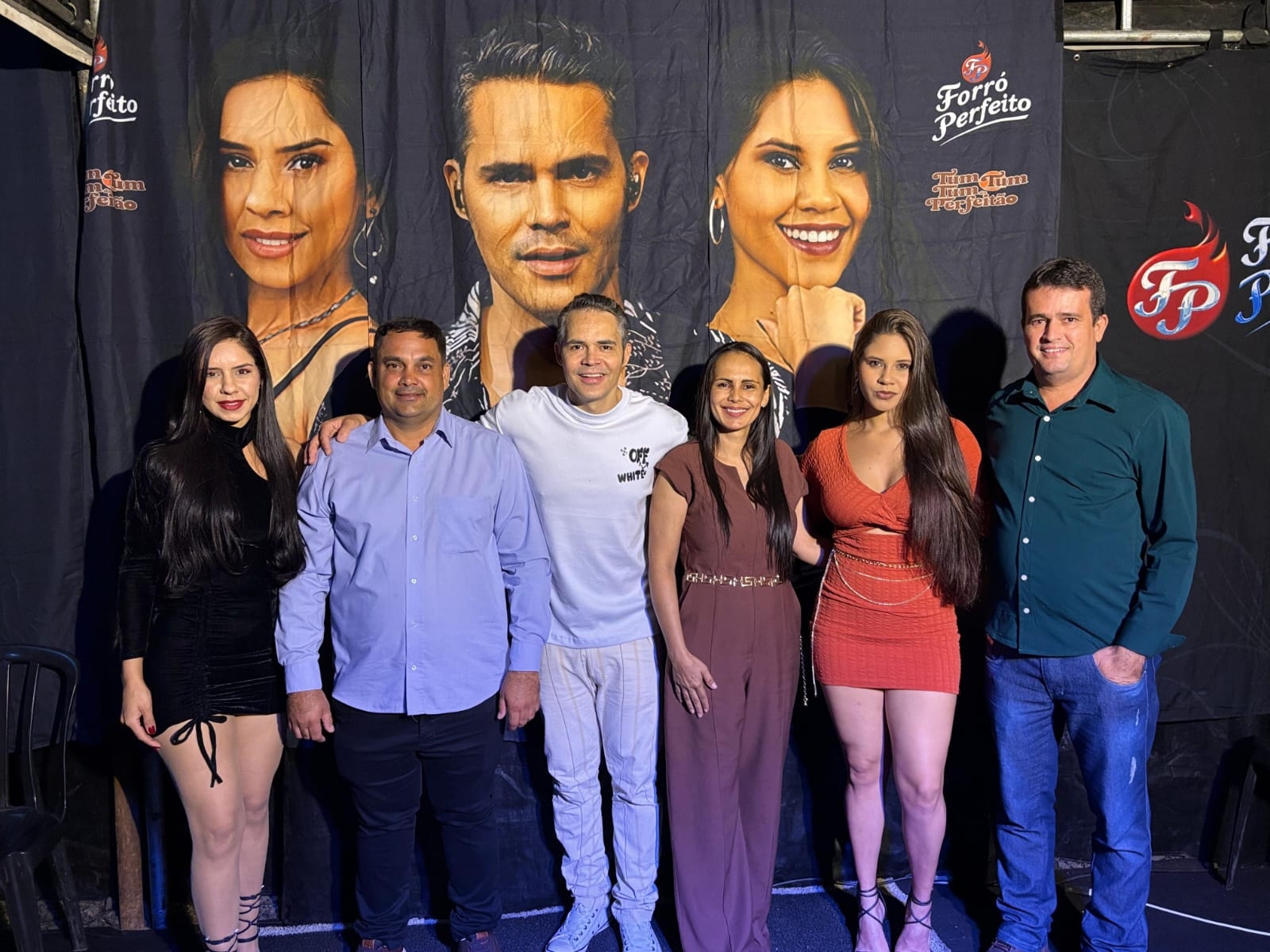 Festividades do 28° Aniversário de Talismã teve adoração e louvor da cantora Eliane Fernandes; Momento festivo teve o agito da banda Forró Perfeito e Rogerinho Show.
